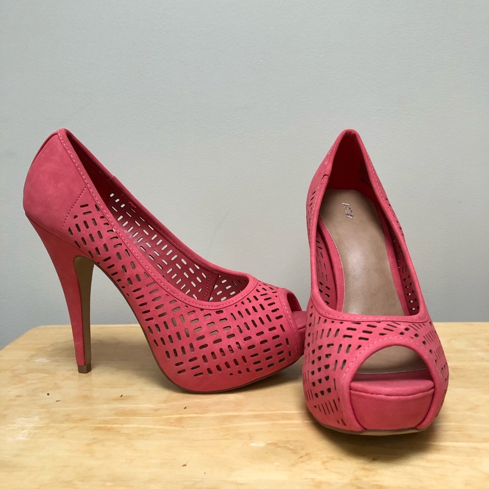 Apt. 9 Coral Heels